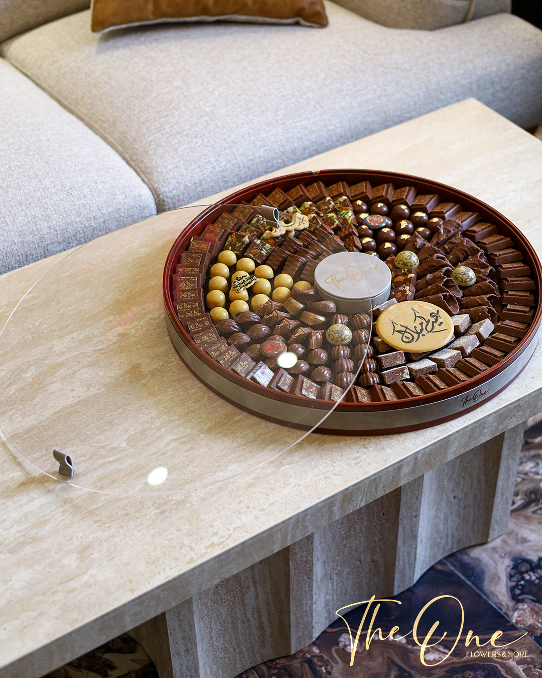 THE ONE FLOWERS chocolate gift tray