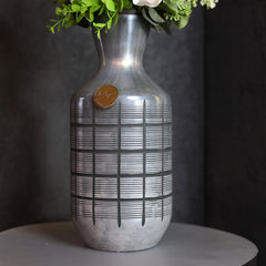 The elegant vase