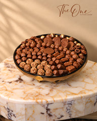 Luxury chocolate gift tray beautifully arranged with assorted wrapped chocolates by THE ONE FLOWERS, perfect for gifting and special occasions in the UAE.